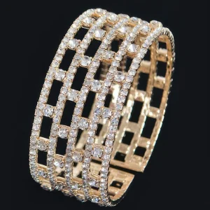 Clear Rhinestone Pattern Bangle